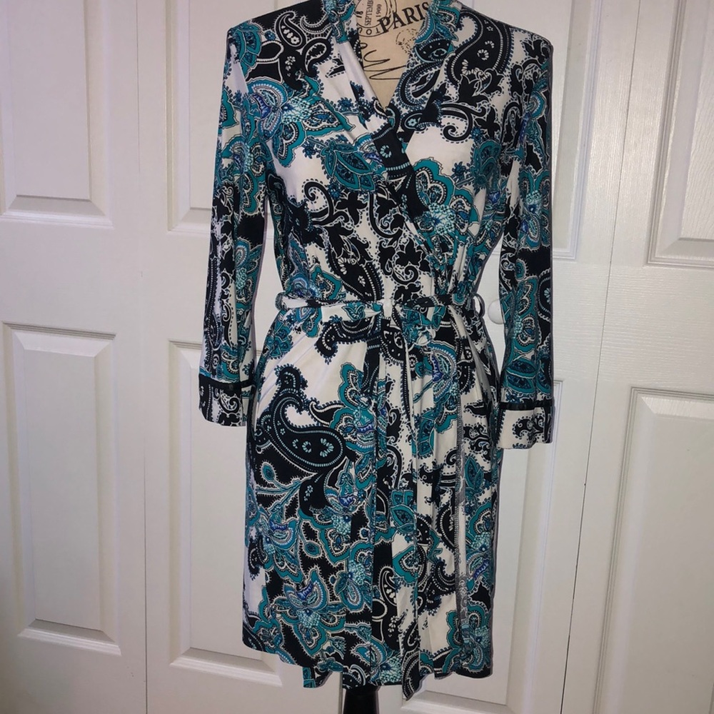Linea Donatella blue paisley short robe